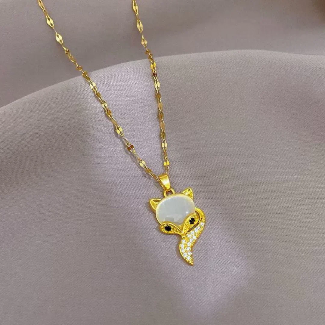 v2 CAT’S EYE FOX QUEEN NECKLACE